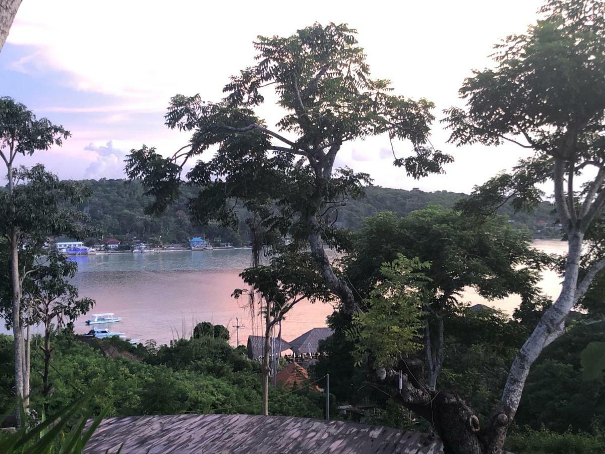 Bong Hostel Nusa Lembongan Luaran gambar